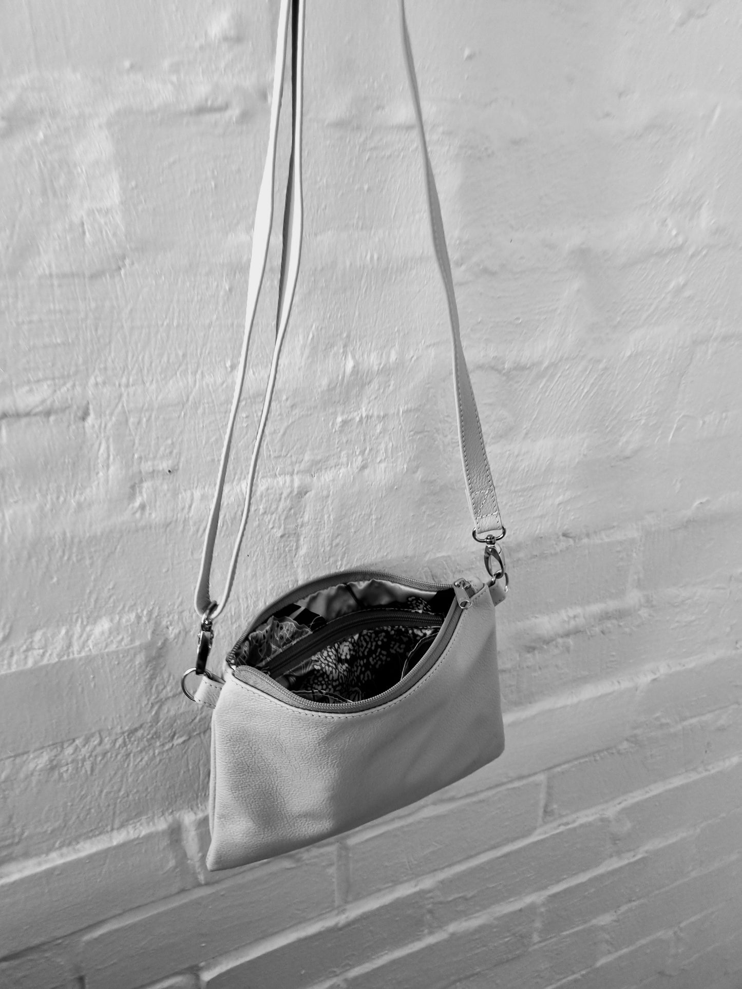 Genuine leather Cream Bag 008