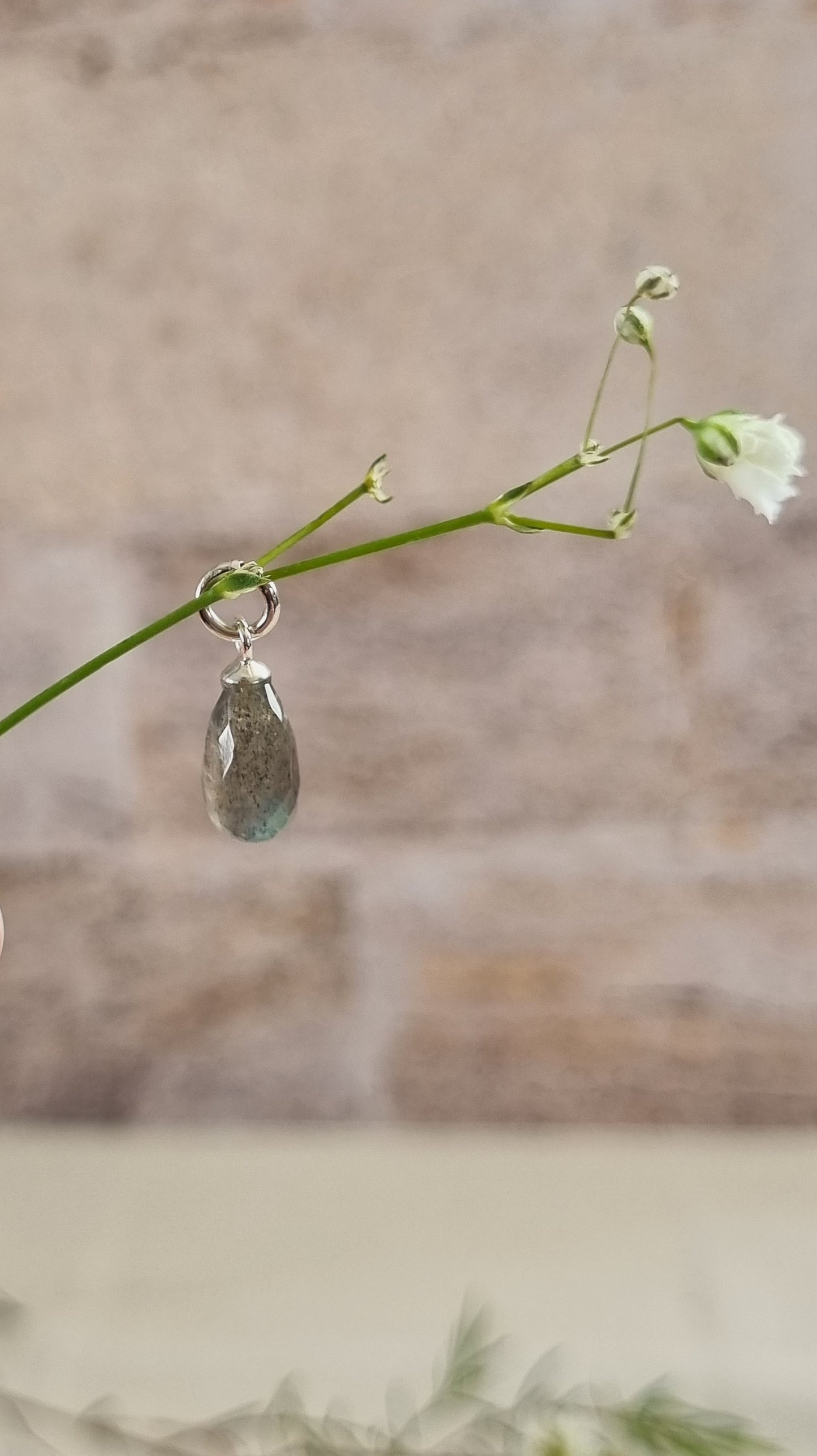 Labradorite pendant