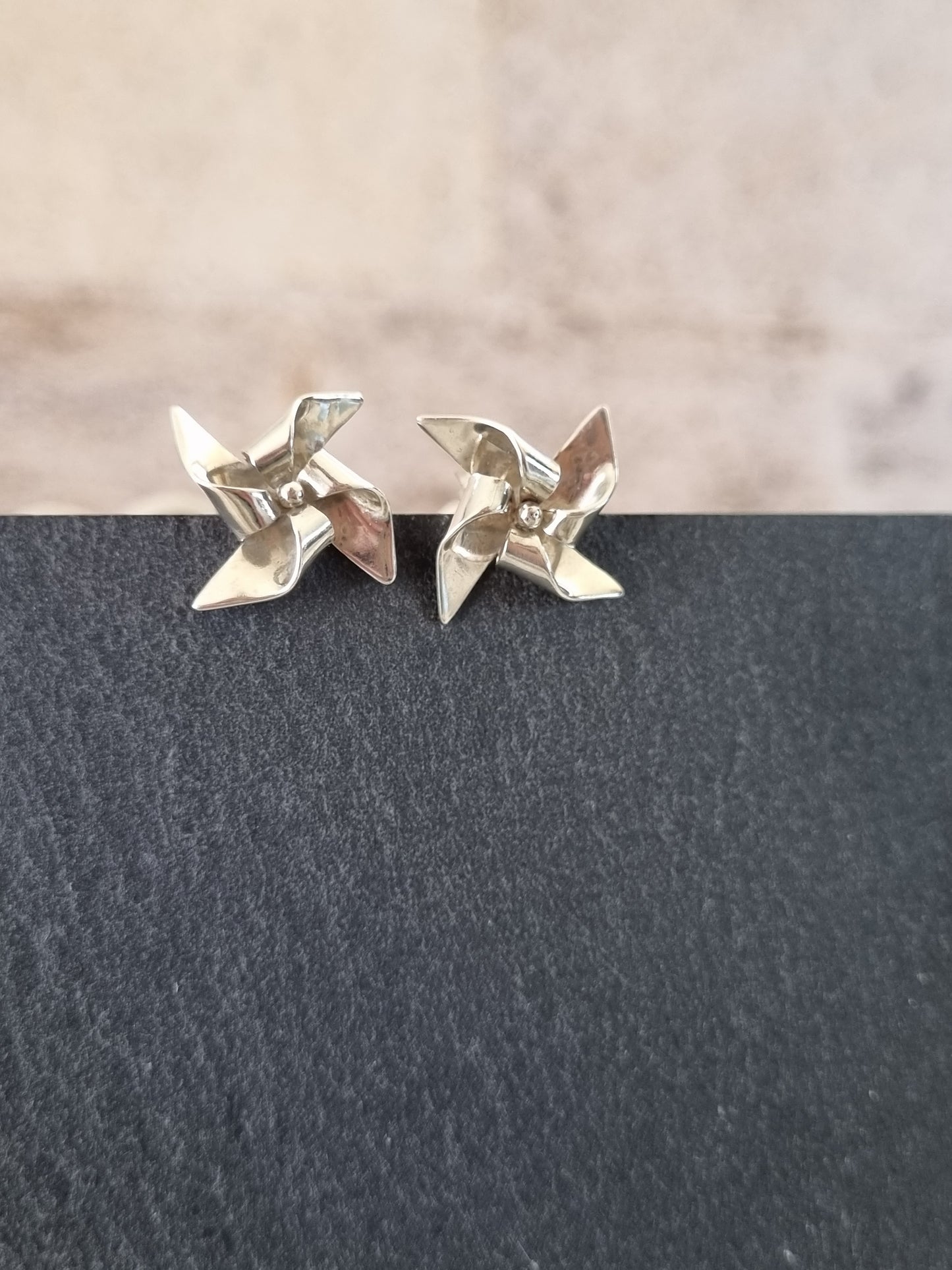 pinwheel studs