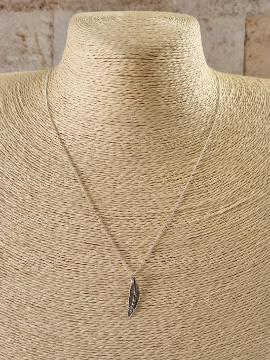 Feather pendant 22mm