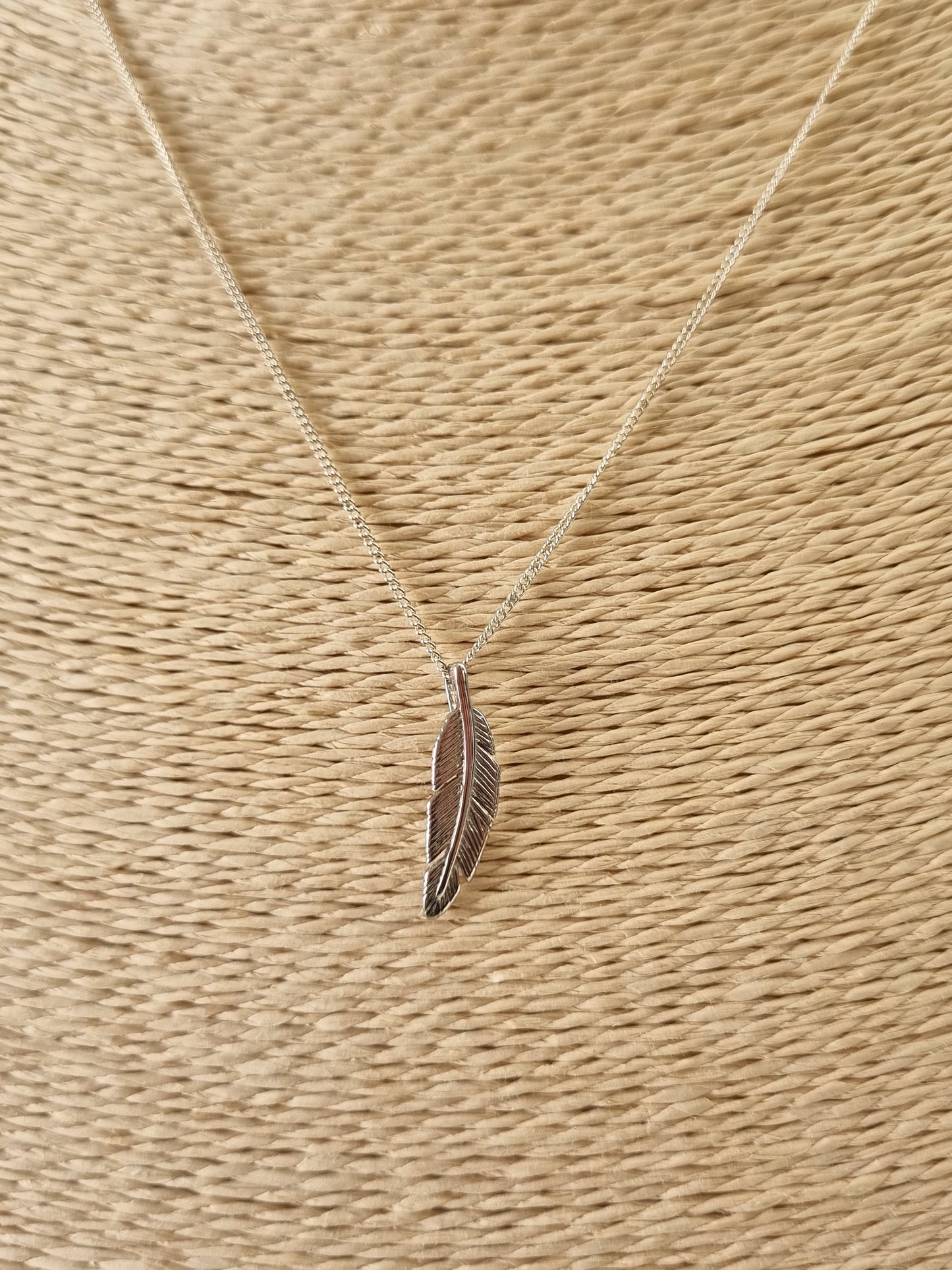 Feather pendant 22mm